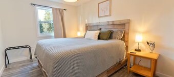 Owls Head Cottage Alma W/Hot tub treehouse!