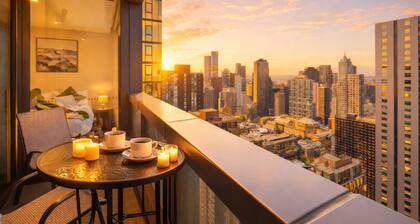 3 Bedroom CBD Apartment with Pool, Gym & Spa with Gorgeous City Views