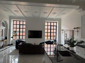 Living area - Luxury Downtown Indy • Walk to NCAA Final Four • On American Legion Mall (Indianapolis)