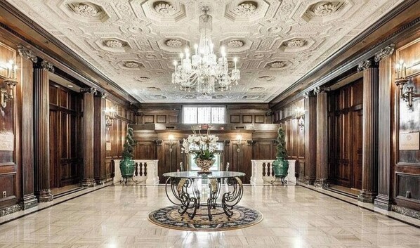 Interior - Luxury Downtown Indy • Walk to NCAA Final Four • On American Legion Mall (Indianapolis)