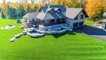 Maison, plusieurs chambres, piscine privée | Extérieur