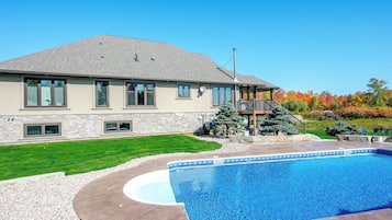 Maison, plusieurs chambres, piscine privée | Piscine