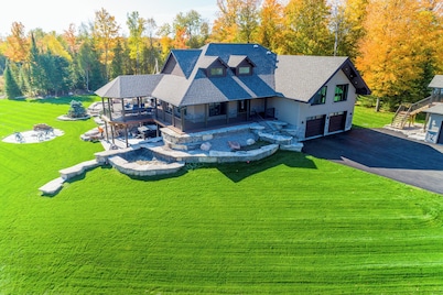 Devlok- Mystique Mansion 7 Br-sleep 16 Kawartha
