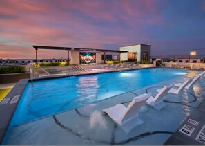 Pool - Luxury Gold Heights 1BR w- Skyline Views (Houston)