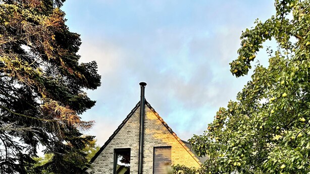 Unclassified image, 1 of 34, button - Vacation home for 8 people with natural garden, fireplace & lots of space, near the North Sea (Wesselburen)