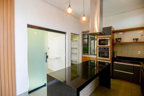 Fridge, microwave, oven, coffee/tea maker