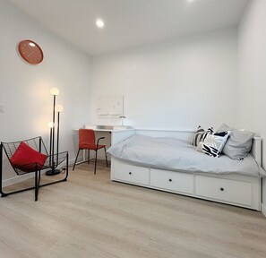1 bedroom, free WiFi, bed sheets - Sunny Cypress Retreat - 1BR + Bonus Bed - New ADU (Cypress)