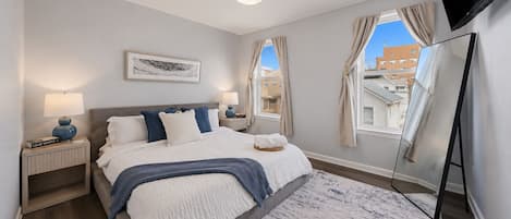 4 bedrooms, iron/ironing board, free WiFi, bed sheets