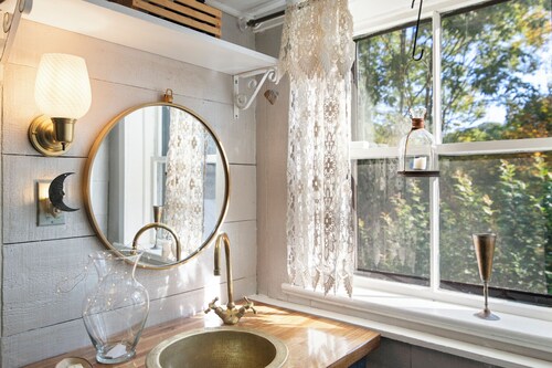 Mount Snow Lake Whitingham Antique Apartment in Jacksonville-Whitingham Vermont