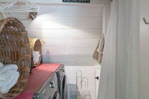 Interior - Mount Snow Lake Whitingham Antique Apartment in Jacksonville-Whitingham Vermont (Whitingham)