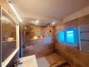 Hair dryer, towels, soap, shampoo