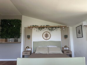 In-room safe, iron/ironing board, free WiFi, bed sheets