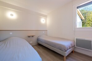 Free WiFi, bed sheets - Gite 6/8 pers. PREMIUM - Village des Bruguières (LA CANOURGUE)