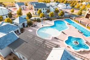 Pool - 3 King Suites, Bunk Room, Pool & Pickleball (Hurricane)
