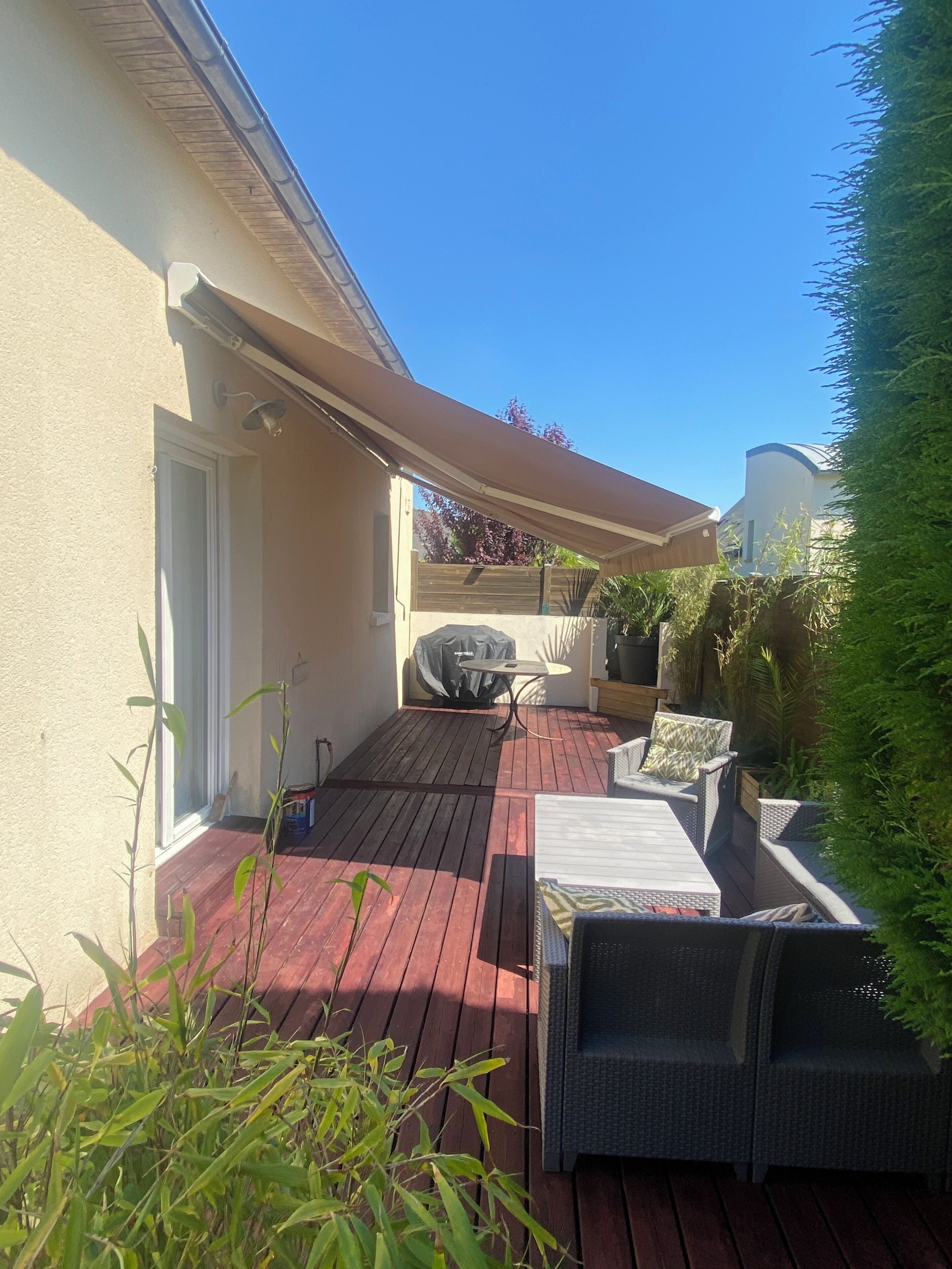 Terrasse accès direct du salon