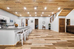 Private kitchen - Piece by the River - Spacious 5-bedroom cabin on Little Missouri River!! (Nashville)