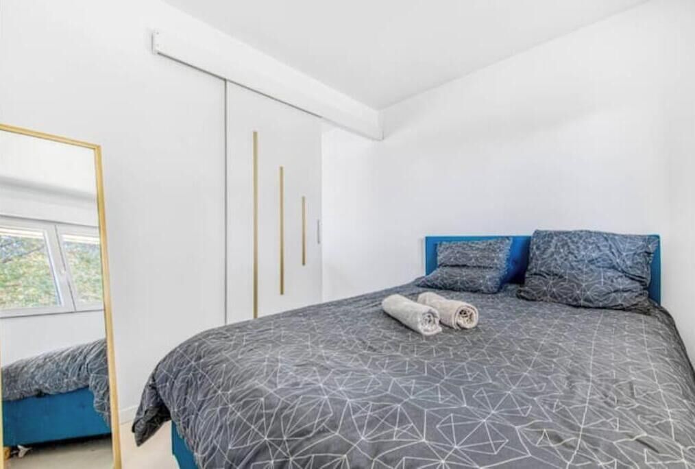 1 bedroom, travel crib, free WiFi, bed sheets