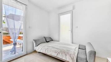1 quarto, berço de viagem, Wi-Fi de cortesia, roupa de cama