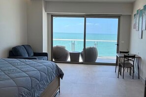 1 bedroom, iron/ironing board, free WiFi, bed sheets - Beachfront Studio at Sonoran Star Resort | Stunning Ocean Views (Puerto Peñasco)