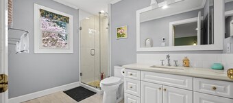  Amazing Spacious 3BR Cozy Home Near Crescent Beach