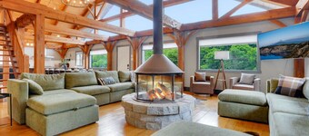 Pickleball, Sauna, Hot Tub, Cold Plunge, Game Room, Pond, Mini Golf