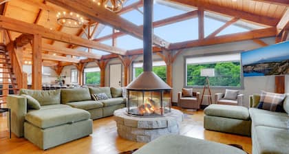 Pickleball, Sauna, Hot Tub, Cold Plunge, Game Room, Pond, Mini Golf