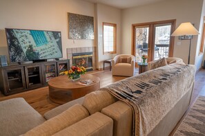 TV - Ski/Bike-In Out | Gondola Steps | Mtn Village Core (Mountain Village)