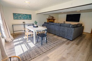 Dining - Game Room + Coffee Bar | Near Dining, Parks & Mall (Overland Park)