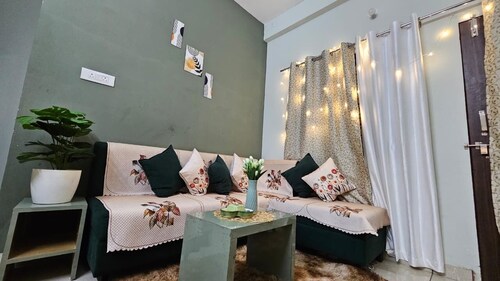 Luxe 1BHK Studio Apartment - Voyra Stays