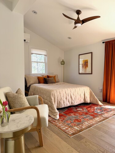 Trail-front Hudson Valley Retreat in Rosendale