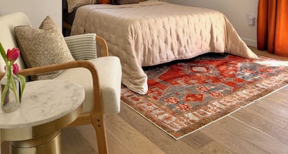 Trail-front Hudson Valley Retreat in Rosendale