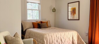 Trail-front Hudson Valley Retreat in Rosendale