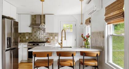 Trail-front Hudson Valley Retreat in Rosendale