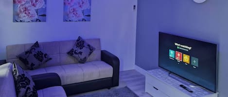 Apartment, 1 Bedroom | Living room