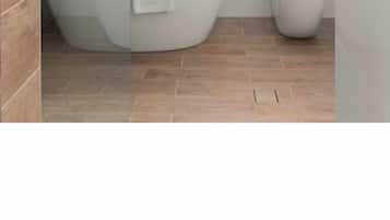 Haartrockner, Handtücher, Seife, Toilettenpapier