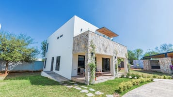 Villa Confort, vista a la alberca | Exterior