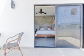 Villa – comfort, bassengutsikt | Balkong