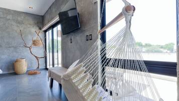 Villa Confort, vista a la alberca | Espacio para trabajar con laptop y wifi gratis