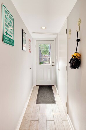 Interior - 1-BR Pad in the Heart of Petworth / Walk to METRO (Washington DC)