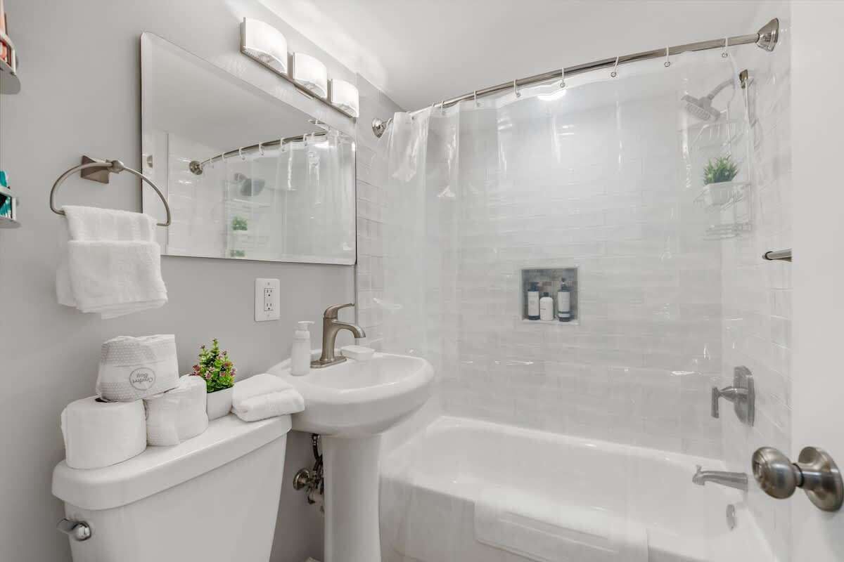 Dusche, Haartrockner, Shampoo