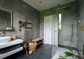 Hair dryer, towels - Riverside living, reimagined above the Teifi (Cardigan)