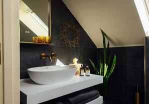 Nicht klassifiziertes Bild, 5 von 42, Schaltfläche