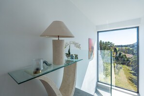 Interior - Villa Karma -Elegant Villa with Pool, Garden & Mul (Benahavís)