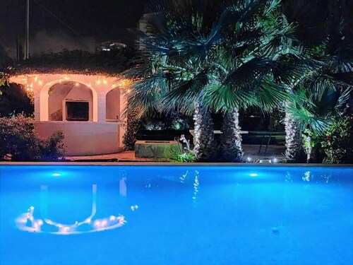 Villa Chalet Benidorm -  Private pool, AirCon, Walk to city centre and beaches