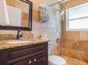 Hair dryer, towels, soap, toilet paper - Welcome to the Sunshine Escape Tropical Oasis (Boynton Beach)