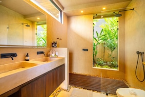 House | 5 bedrooms - Riverstone Elevated Living Near Beach Town (Bahía Ballena)