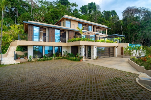 Riverstone Elevated Living Near Beach Town