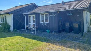 Unclassified image, 4 of 13, button - Gorgeous home in Børkop with WiFi (Børkop)