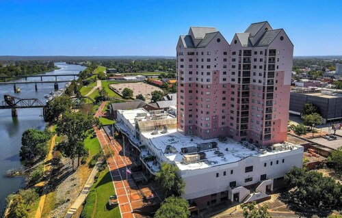 Masters Tournament: Spacious 2BR 2BA in a secured building in downtown Augusta
