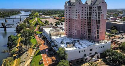 Masters Tournament: Spacious 2BR 2BA in a secured building in downtown Augusta